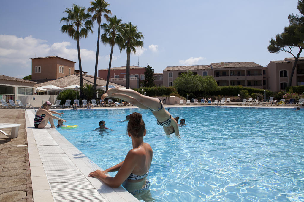 Residence Pierre & Vacances Valescure Saint-Raphaël Buitenkant foto