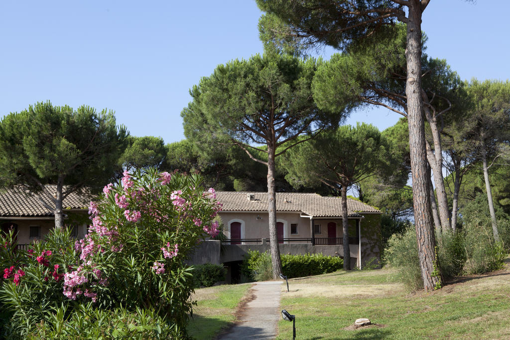 Residence Pierre & Vacances Valescure Saint-Raphaël Buitenkant foto