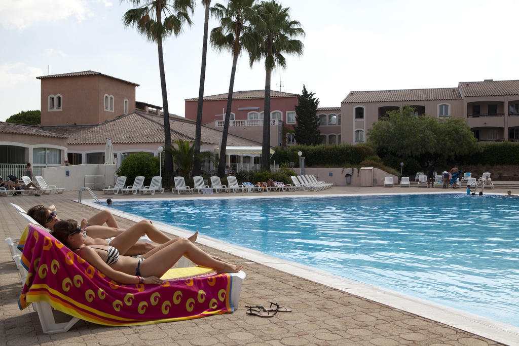 Residence Pierre & Vacances Valescure Saint-Raphaël Buitenkant foto