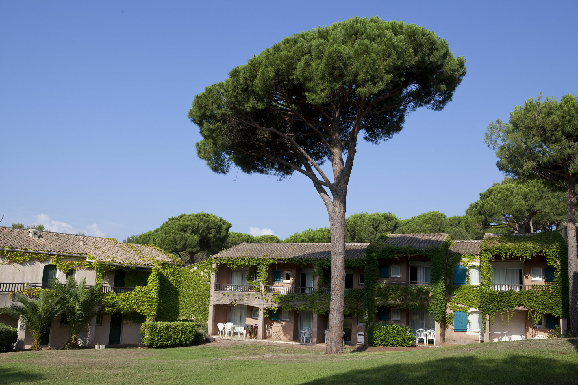 Residence Pierre & Vacances Valescure Saint-Raphaël Buitenkant foto